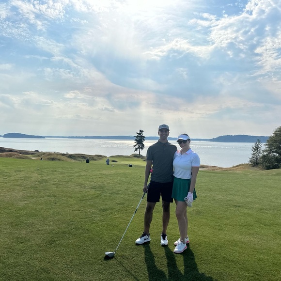 Meet your Posher, Crystal - Picture 2 of 3